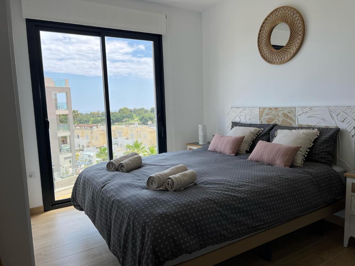 Dehesa de Campoamor  Luxurious Flat & Private Rooftop In Villamartin Orihuela Costa מראה חיצוני תמונה