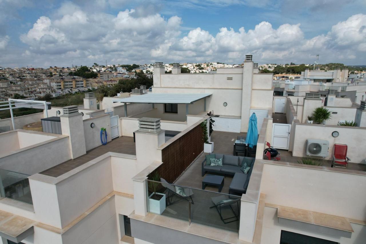 Dehesa de Campoamor  Luxurious Flat & Private Rooftop In Villamartin Orihuela Costa מראה חיצוני תמונה